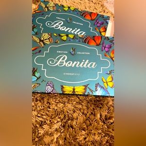 Colorful eye shadow pallet